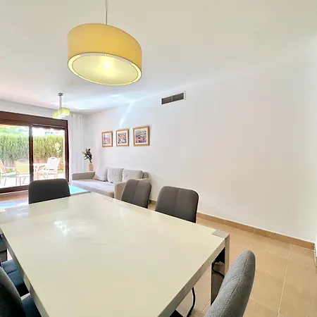Lejlighed Beautiful 2-bedroom Frontline *