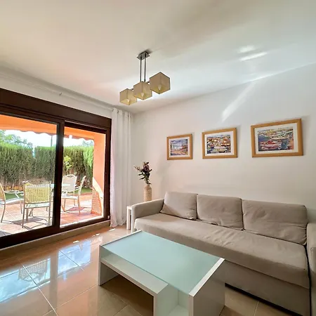 Beautiful 2-bedroom Frontline Appartement