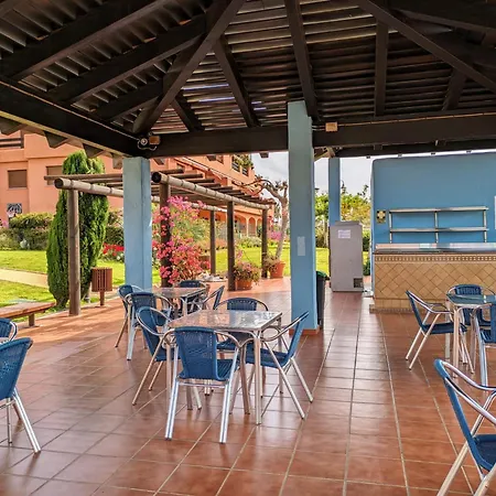 Beautiful 2-bedroom Frontline *