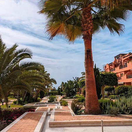 Appartement Beautiful 2-bedroom Frontline Estepona