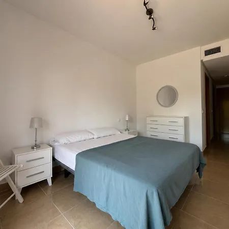 Beautiful 2-bedroom Frontline