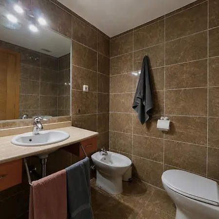 Beautiful 2-bedroom Frontline *