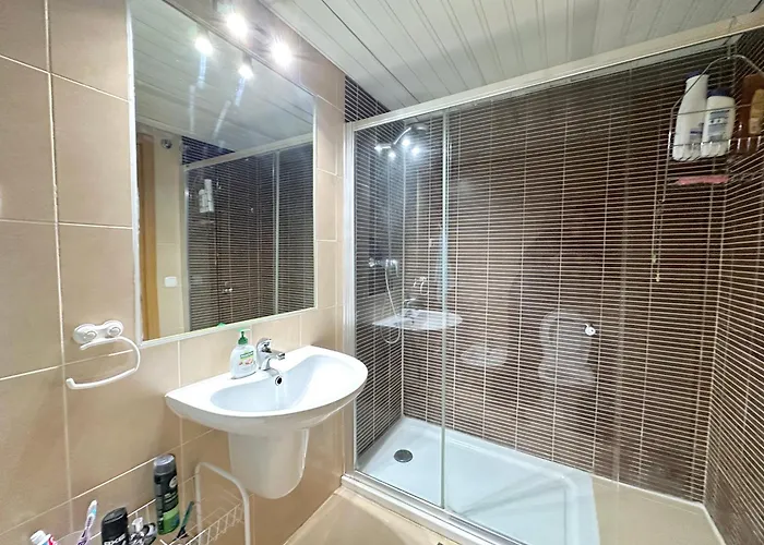 Beautiful 2-bedroom Frontline Estepona