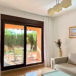 Apartment Beautiful 2-bedroom Frontline