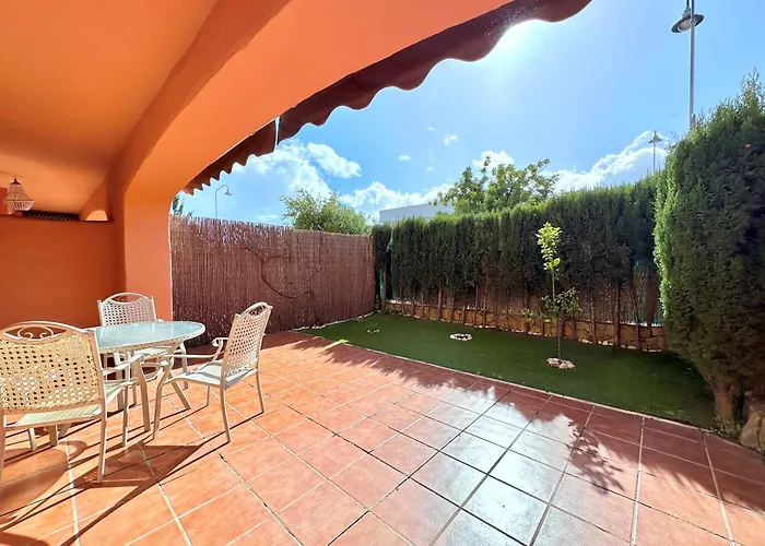 Beautiful 2-bedroom Frontline