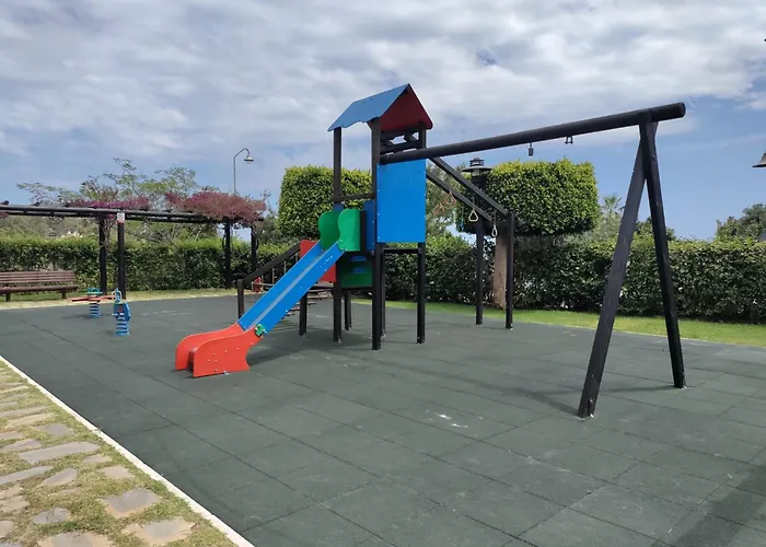 Beautiful 2-bedroom Frontline