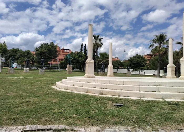 Beautiful 2-bedroom Frontline